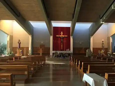 Photo de Church of Our Lady of Lourdes