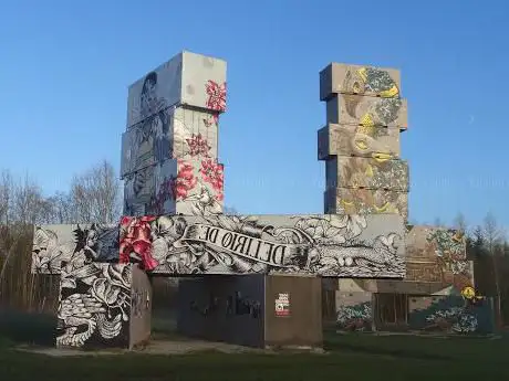 Photo de North West Walls