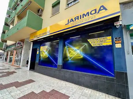 Photo de Admiral Entertainment - Salon de juego - Manantiales 21
