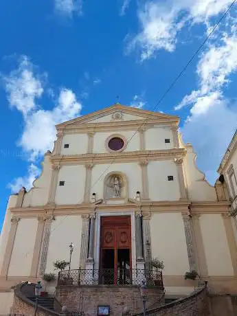 Photo de Church of Saint John Baptist