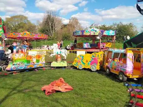 Funfair hire Nottingham - M Thompson & R Pearson