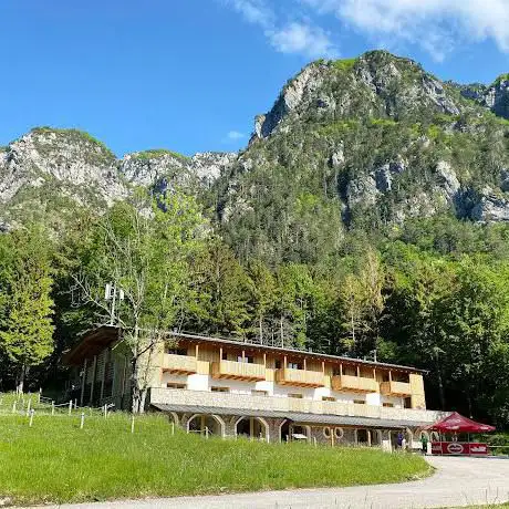 Photo de Rifugio Escursionistico Pian dei Ciclamini