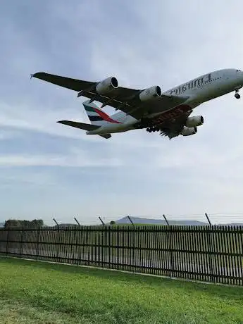 Photo de Aussichtspunkt Flughafen