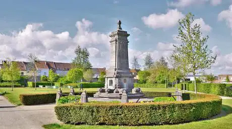 William Tyndale monument en park
