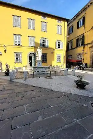 Piazza del Salvatore