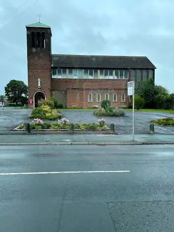 Photo de Saint John Bosco RC Church