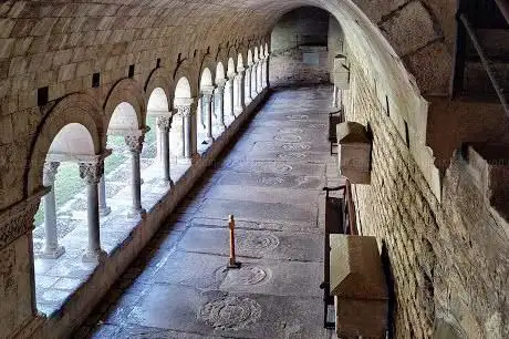 Photo de Cloître de Saint-Père de Galliants