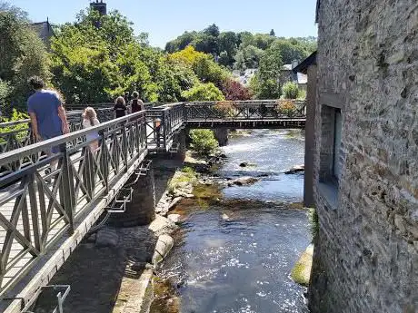 Photo de Les Archi Kurieux - Pont-Aven : jeu de piste et chasse aux [K]uriosités pour visiter Pont-Aven (famille/séminaire)