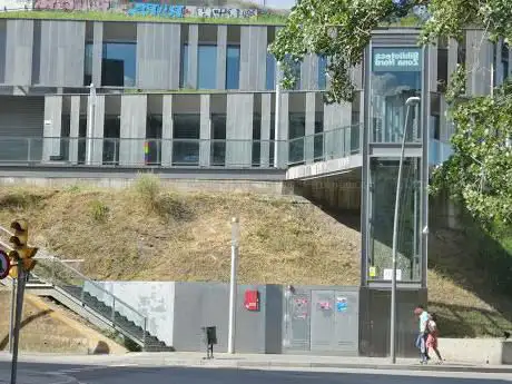 Biblioteca Zona Nord