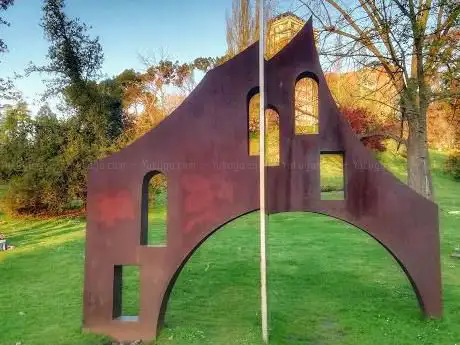 Photo de Arco de Espacio Irreal Ilusorio