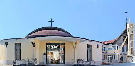 Photo de Chiesa Parrocchiale di Nostra Signora di Lourdes - Caserta