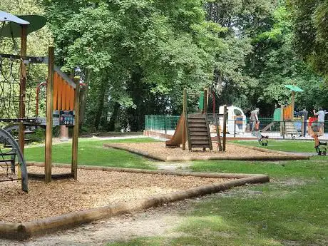 Plaine de jeux du Parc de la Sauvagère