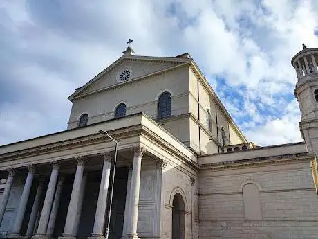 Photo de Portico della Basilica di San Paolo fuori le mura