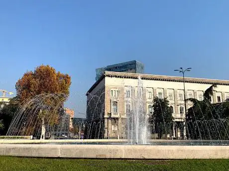 Photo de Fontana di Piazza della Repubblica