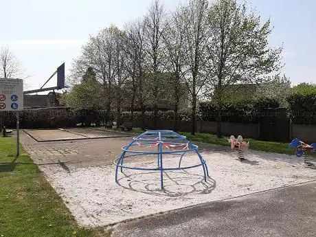 speelterrein meisjesschool Overbroek
