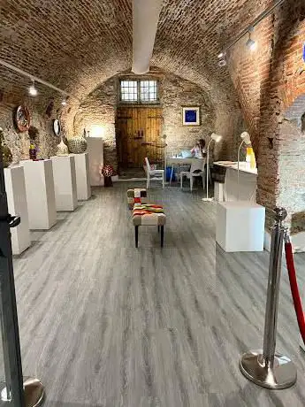 Kélyfos Gallery
