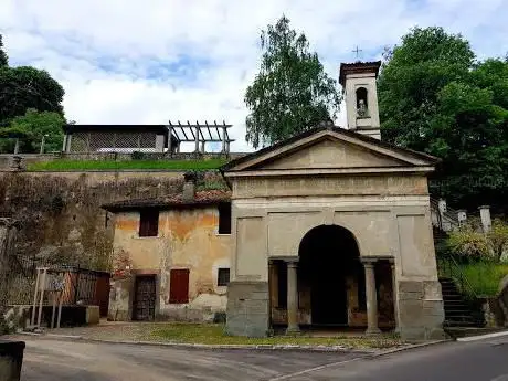 Chiesetta dei morti del russ