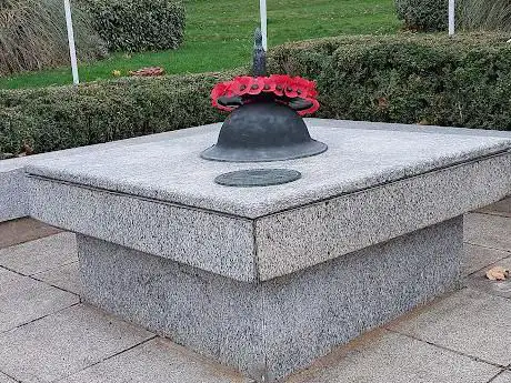 Photo de CMK War Memorial