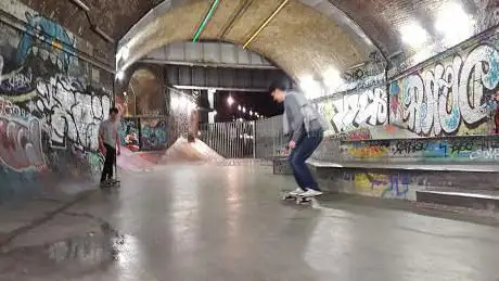 Photo de White Grounds Skatepark