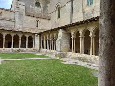 Photo de Cloître de l'Église collégiale