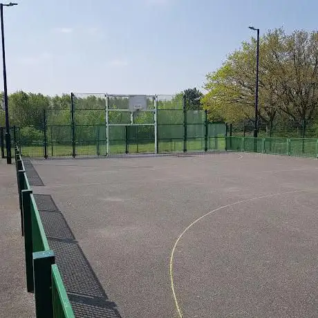 Photo de Basketball Court