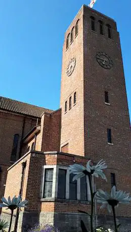 Photo de Holy Epiphany C Of E Church