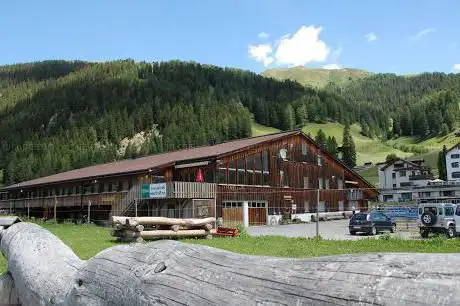 Photo de reitschule-davos C. & C. Spinas