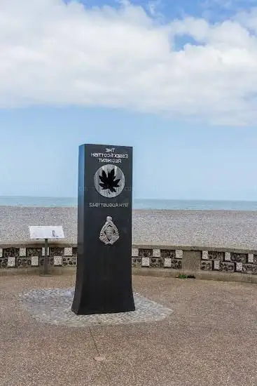 Photo de Essex Scottish Regiment - Red Beach Memorial