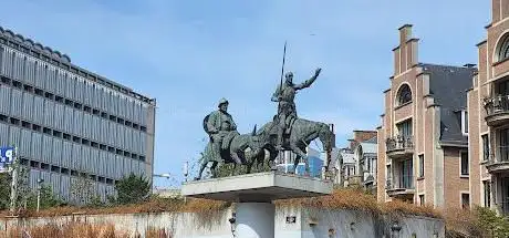 Photo de Don Quixote and Sancho Panza Statue