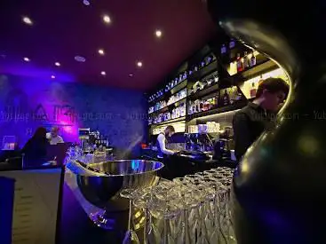 Piano Bar