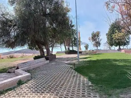 Photo de Parque del cementerio