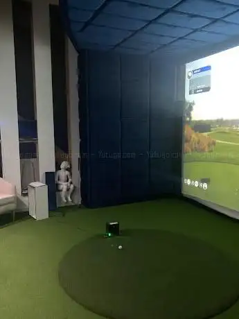 Photo de DJ's Indoor Golf