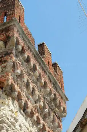 Photo de Torre degli Embriaci