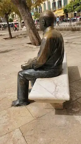 Photo de Statue de Picasso