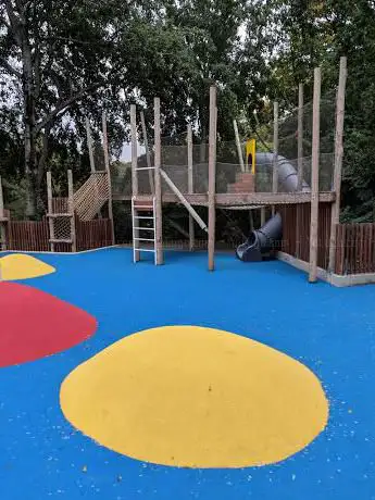 Plaine de Jeux Botanique