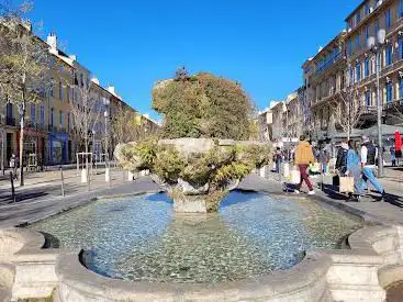 Photo de Fontaine des Neuf-Canons