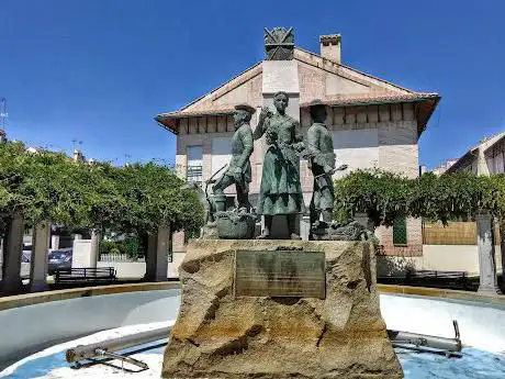 Photo de Plaza del Quinto Centenario