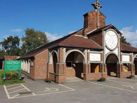Photo de The Holy Name of Jesus Catholic Church