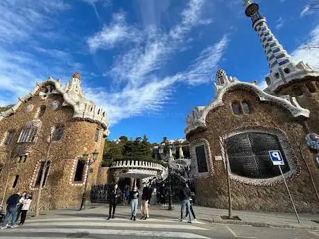 Photo de Park guell - Casa del Guarda