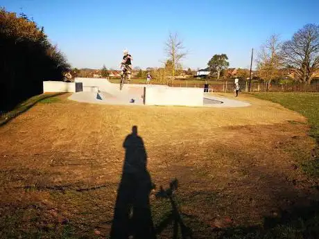 Photo de Whiteparish Skatepark.