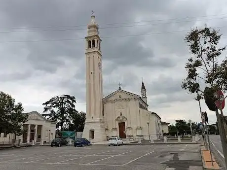 Photo de Parrocchia dei Santi Pietro e Paolo