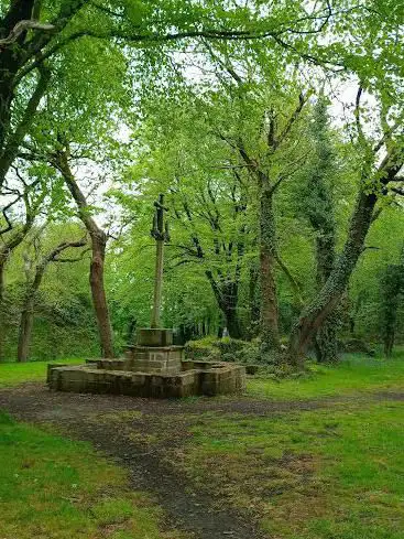 Motte et Basse Cour de Leskelen