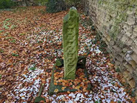 Medieval Stone Cross (St Leonard of Reresby)