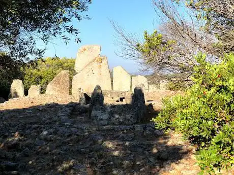 Tomba dei Giganti di Li Lolghi