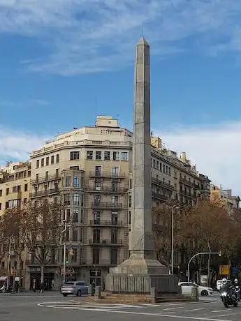 Photo de Obelisco de Barcelona