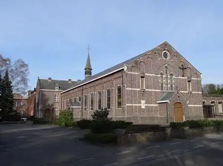 Photo de Sint-Valentinuskerk Berkenbos
