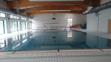 Photo de St Laurent de Mure Pool