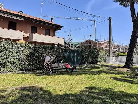 Photo de Parco giochi 
