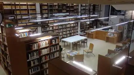 Biblioteca �ngel Guimerà de Matadepera