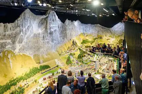 Smilestones AG - Miniaturwelt am Rheinfall